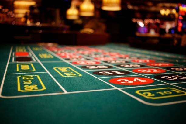 salam88 login app showing live-dealer blackjack and roulette tables with real-time betting interface